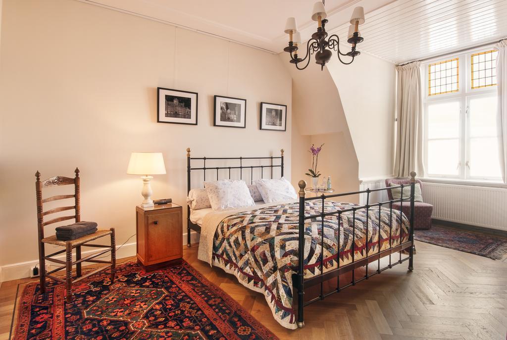 B&B De Schiedamse Suites Стая снимка