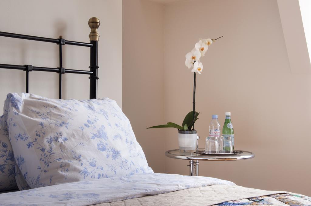 B&B De Schiedamse Suites Стая снимка