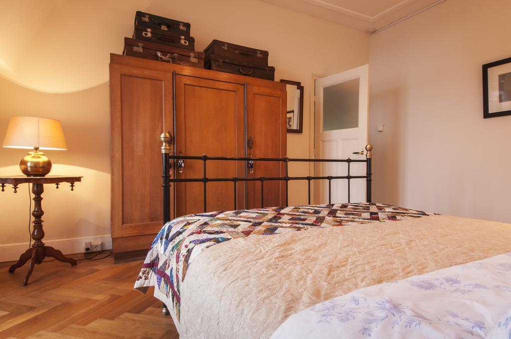 B&B De Schiedamse Suites Стая снимка